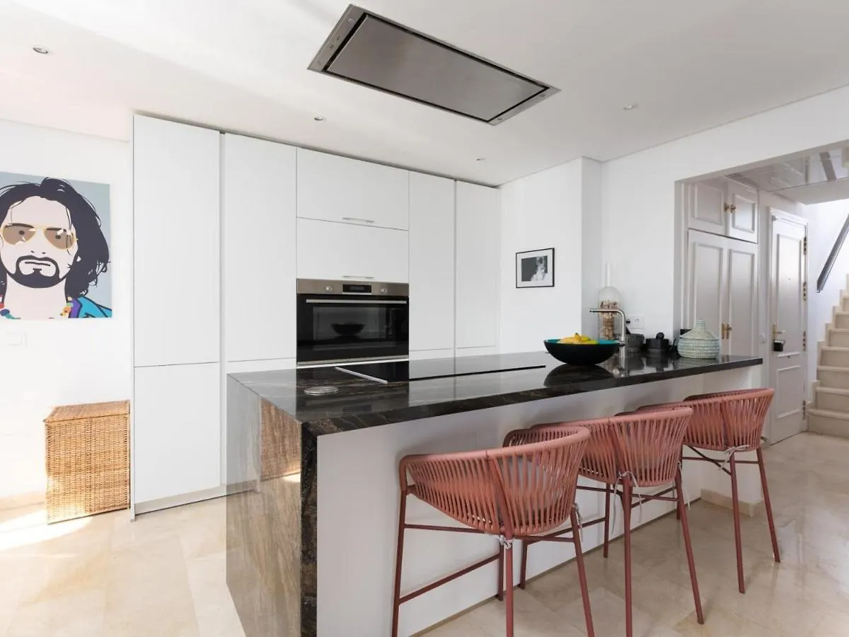 Castiglione Luxury Beachfront Duplex Penthouse ماربيا 0*,  إسبانيا
