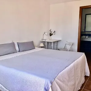 Apartamento Charming 1 Bedroom With Shared Kitchen Next To Puerto Banus, Marbella